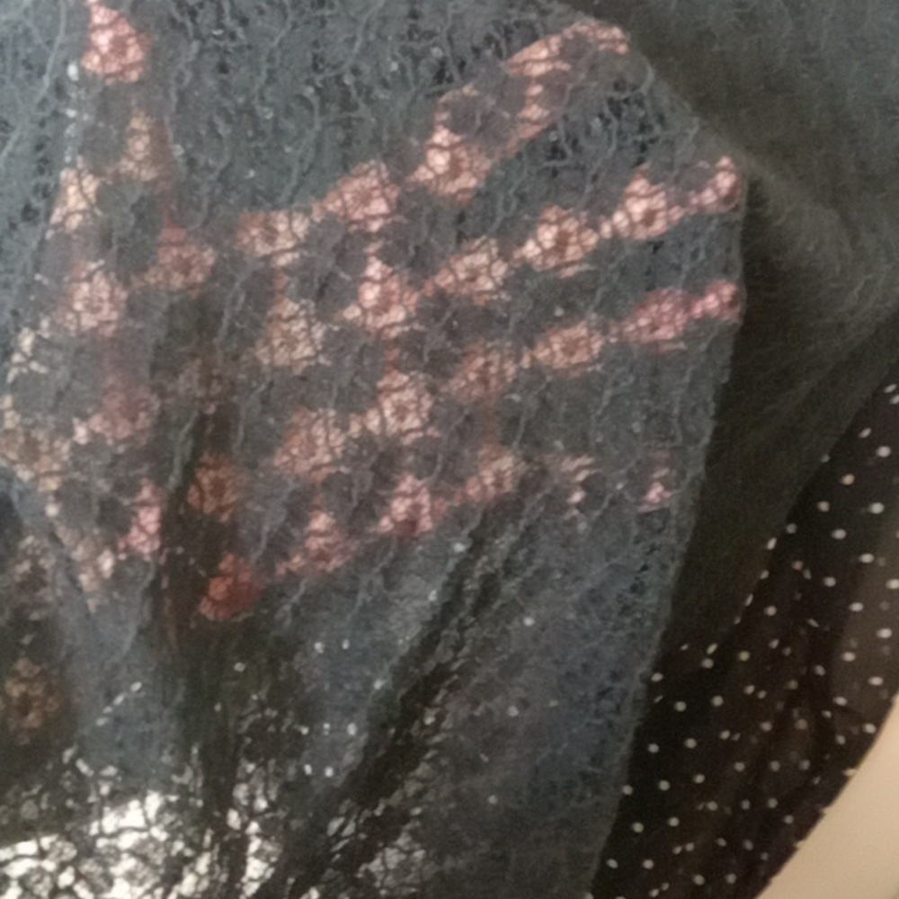 Xhiliration Blouse Black w/ White Polka Dots Med Like New - Picture 4 of 5